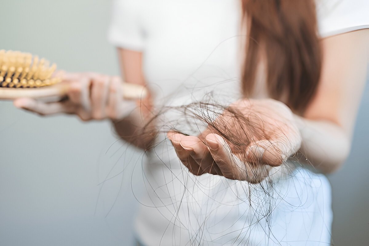 The Best Shampoos for Hair Loss: 5 Expert-Recommended Picks - Med7 Online