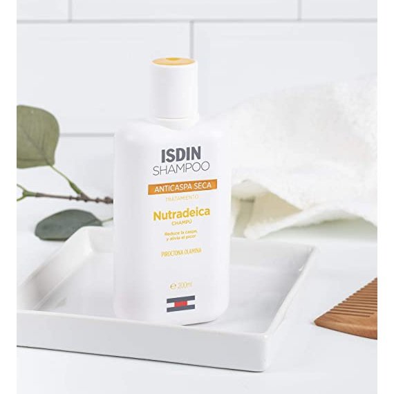 Isdin Nutradeica Dry Anti-Dandruff Shampoo, Reduces Dandruff and Relieves Hair Itch 1 x 200 ml - Med7 Online