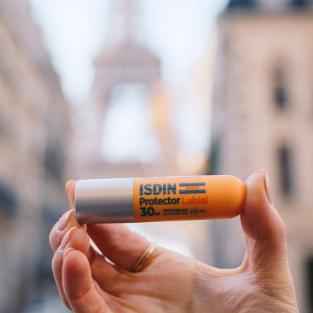 ISDIN Protector labial SPF 30,( High-protection lip balm for daily use. Protects, repairs and moisturises lips.) - Med7 Online